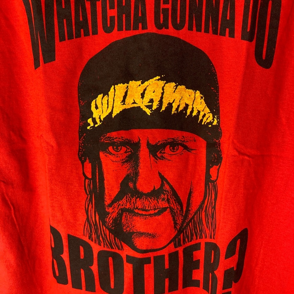 T-Shirt - Picture 2 of 8